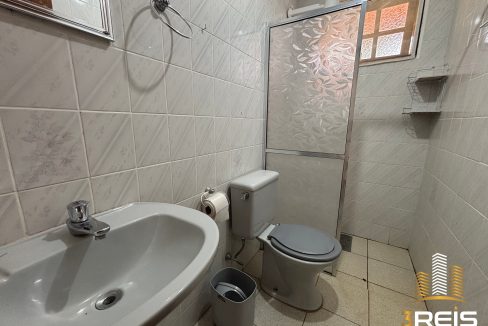 32,